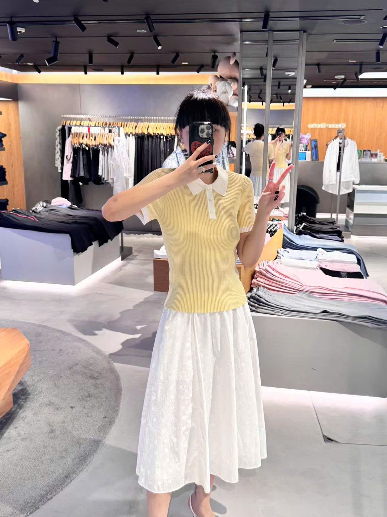  Áo Polo vàng - cổ trắng 