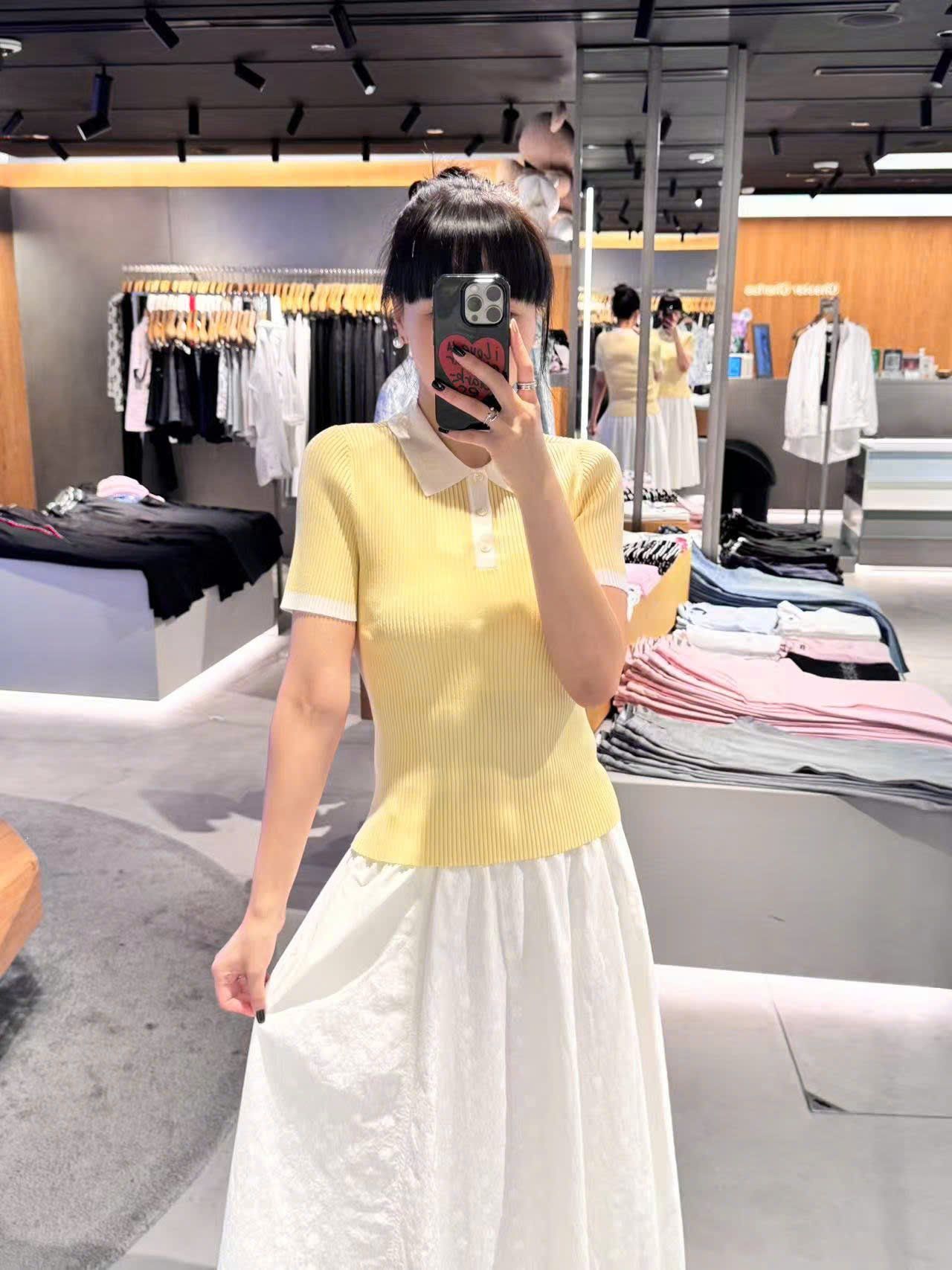  Chân váy trắng - hoạ tiết CH Set 