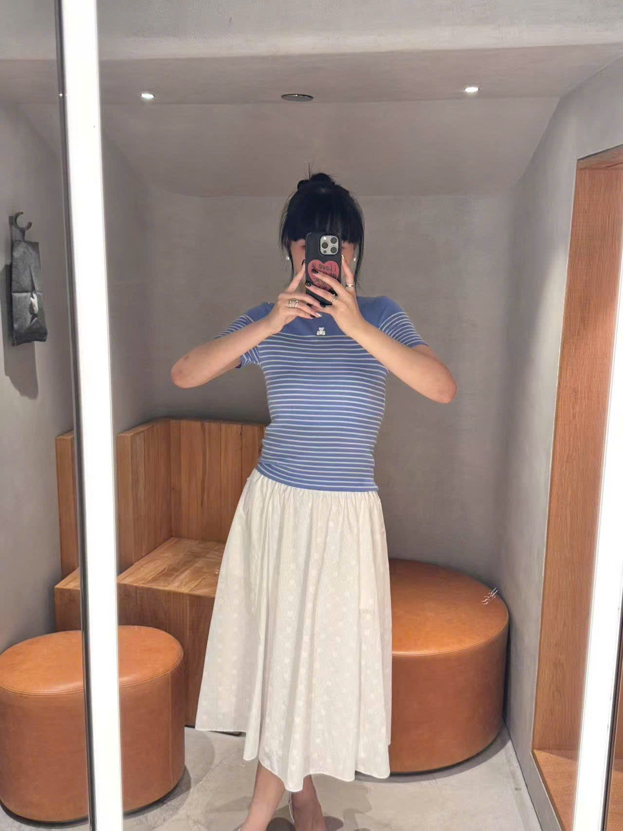  Áo ngắn tay xanh da trời kẻ sọc ngang - gấu trắng 