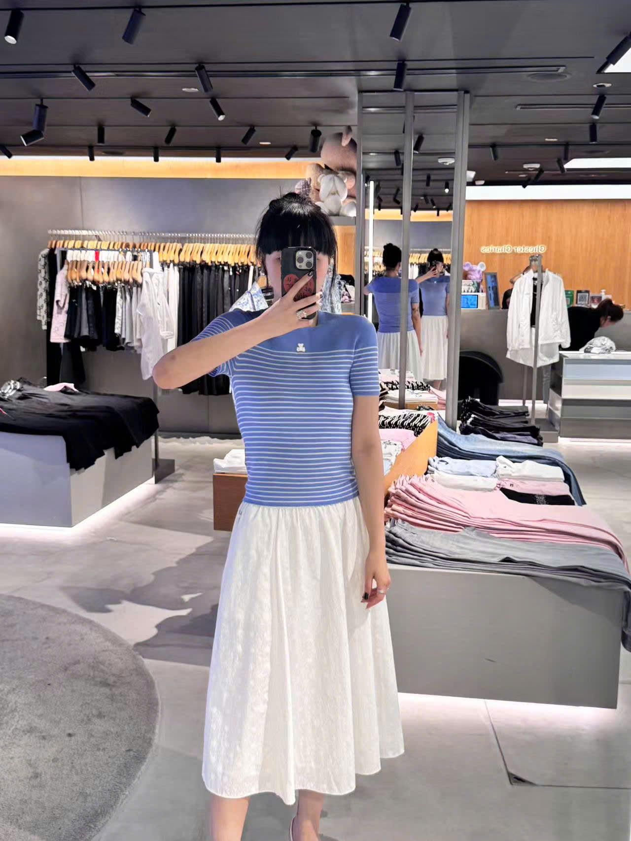  Áo ngắn tay xanh da trời kẻ sọc ngang - gấu trắng 