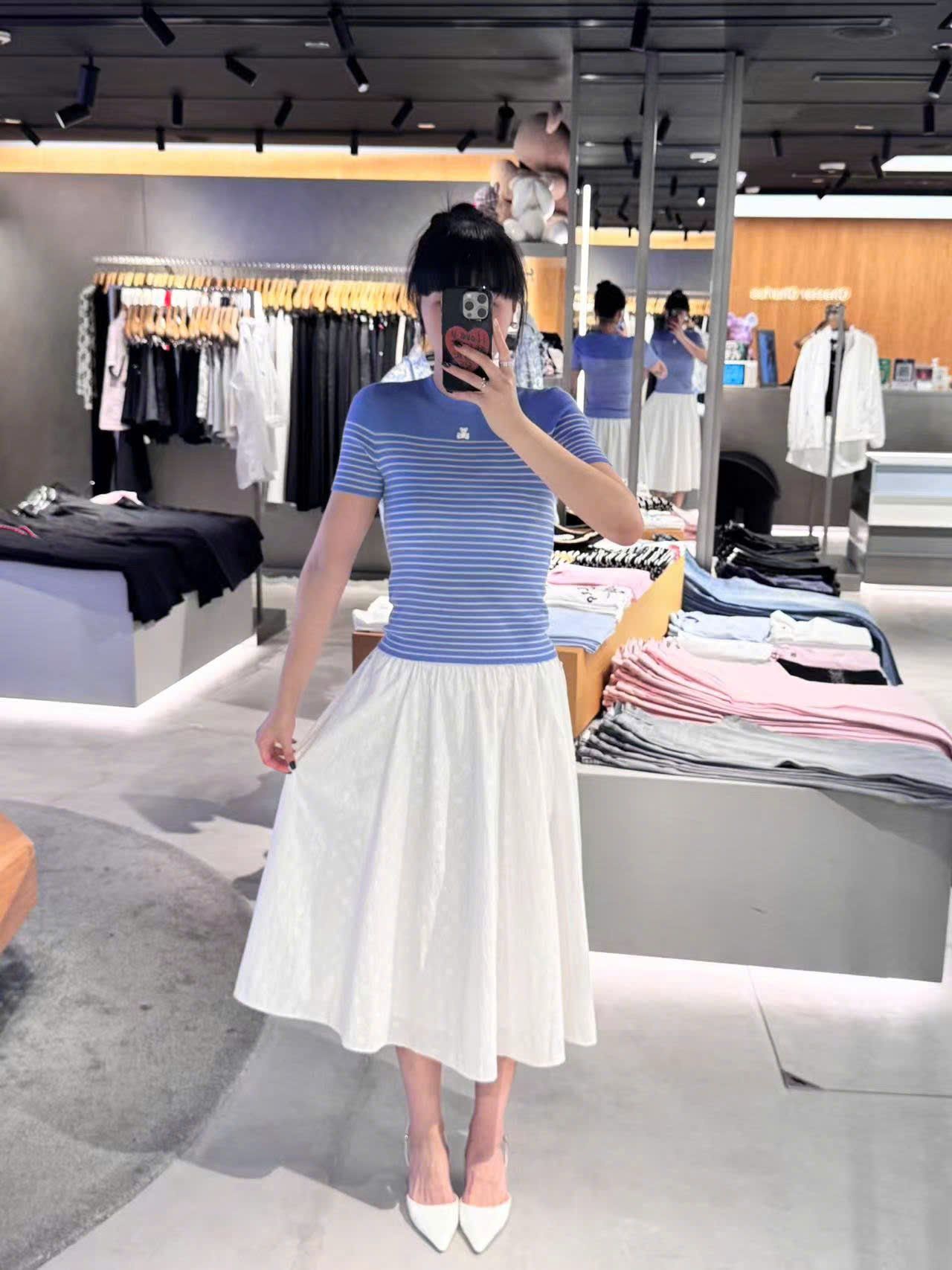  Áo ngắn tay xanh da trời kẻ sọc ngang - gấu trắng 