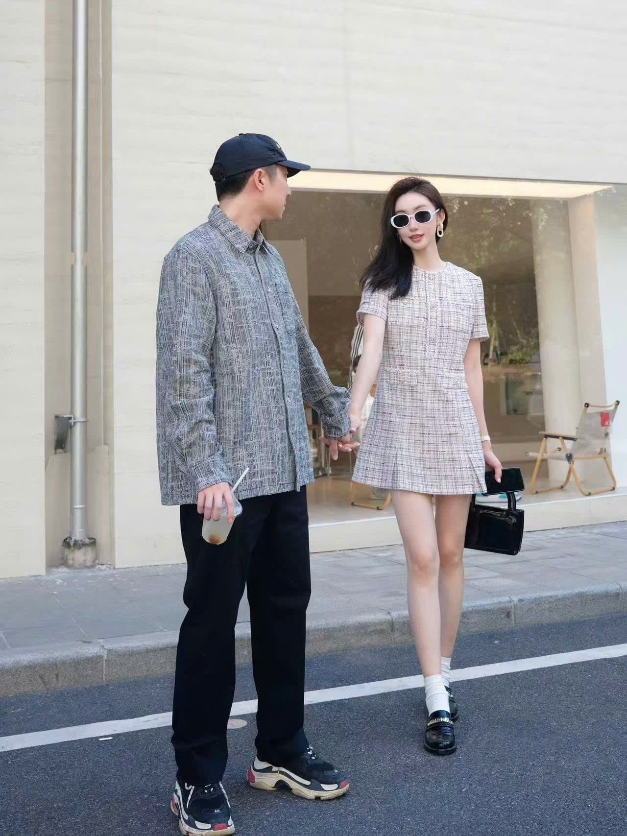  Váy tweed caro hồng - đính đá 