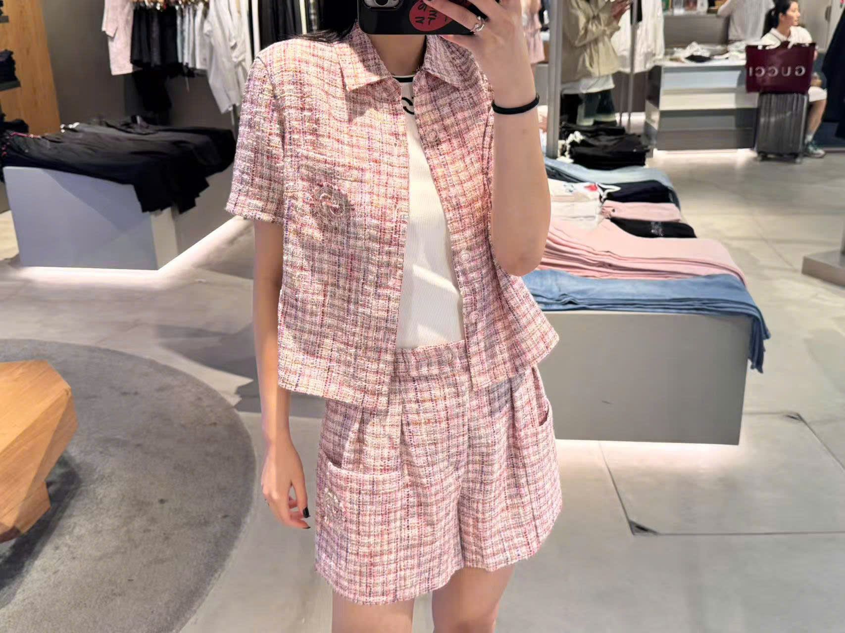  Bộ Áo tweed hồng ngắn tay - cổ V và Quần short dạ tweed hồng set 