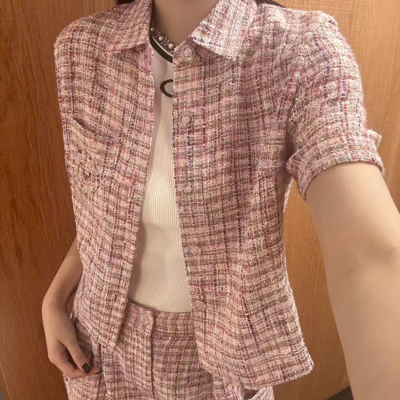  Áo tweed hồng ngắn tay - cổ V 