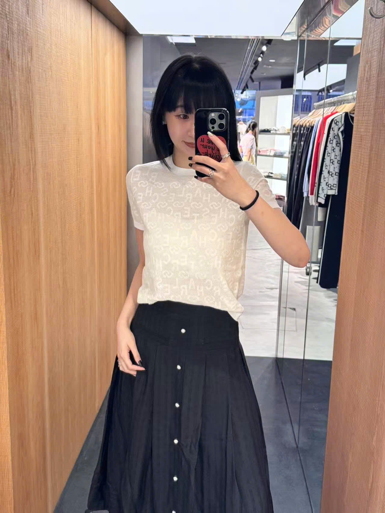  Chân váy lụa đen - cúc ngọc 