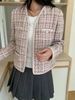  Áo dạ tweed hồng phấn, cổ V 