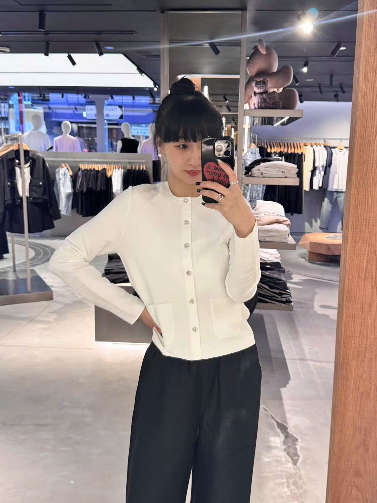  Áo CDG trắng full logo - cúc dọc đính đá 