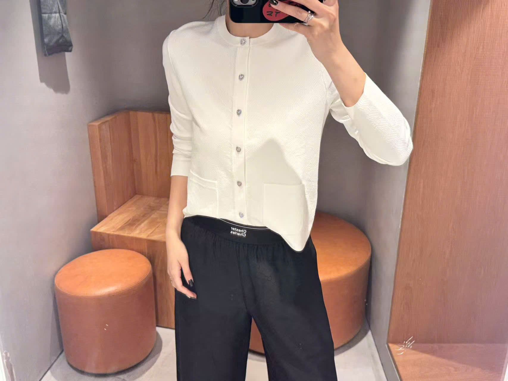  Áo CDG trắng full logo - cúc dọc đính đá 