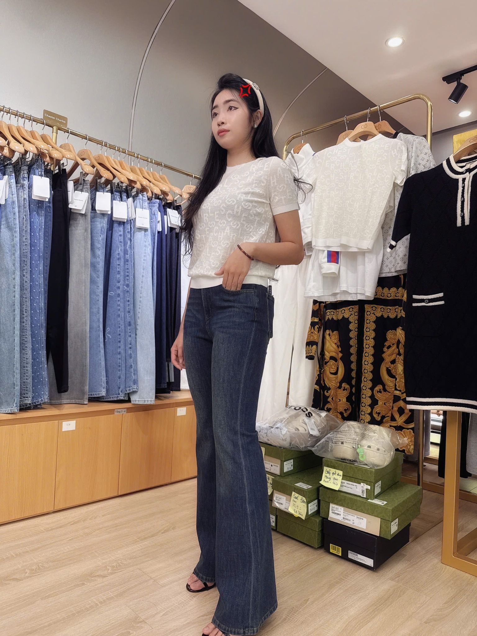  Quần jean loe mài xanh new SS25 