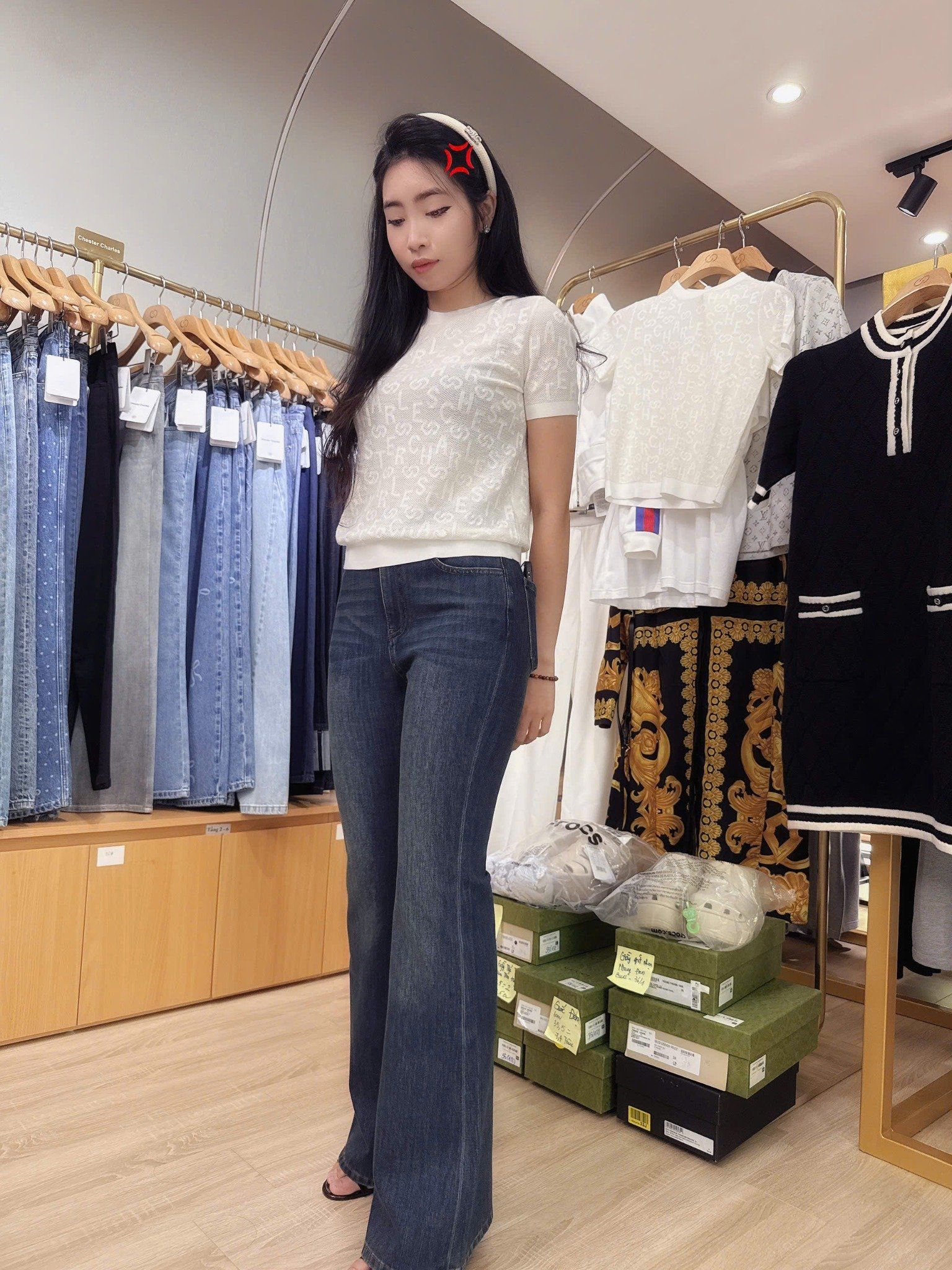  Quần jean loe mài xanh new SS25 