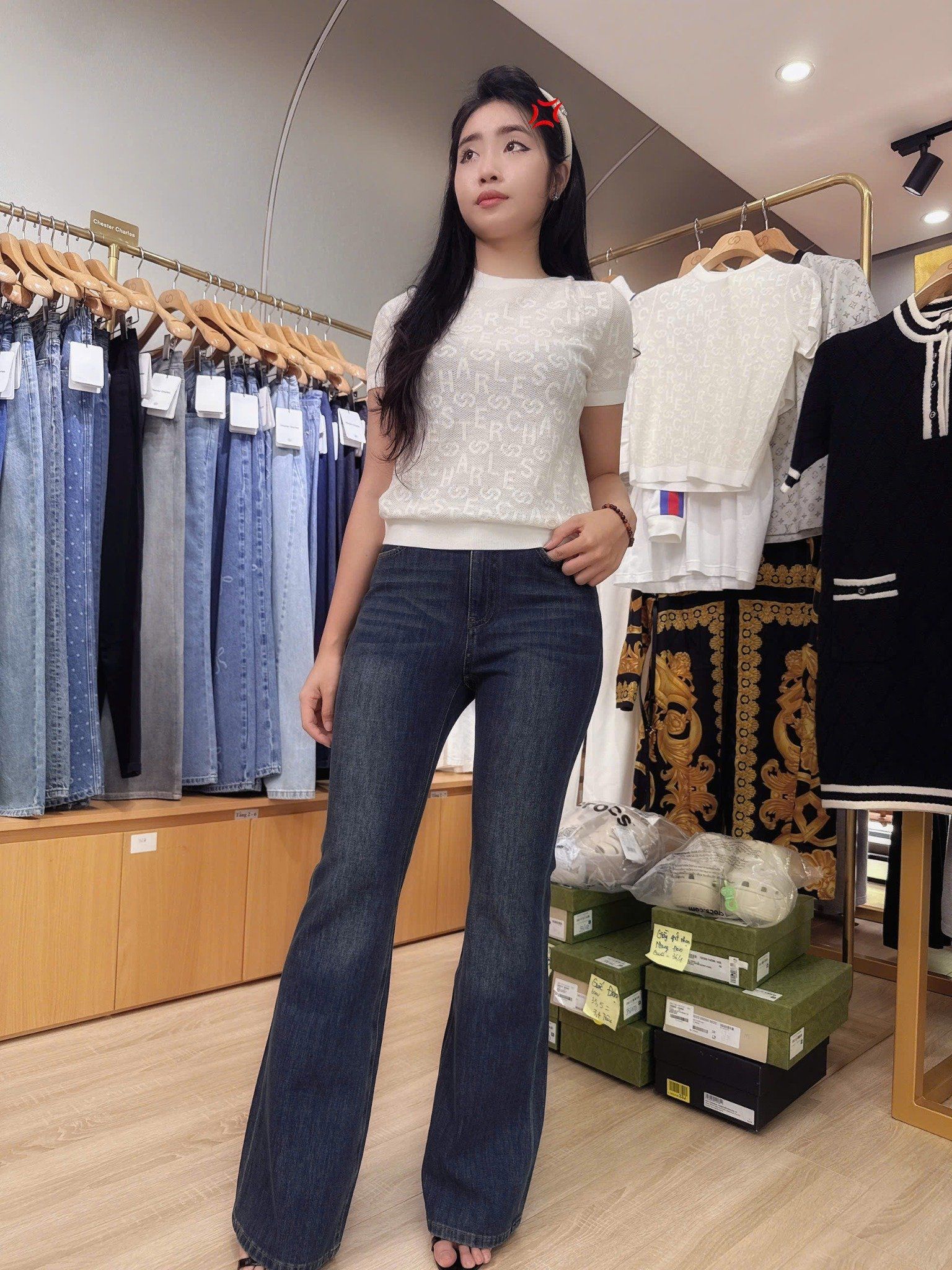  Quần jean loe mài xanh new SS25 