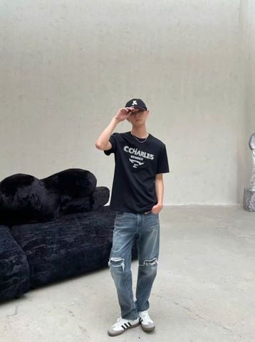  Áo phông đen - chữ C.Charles member 