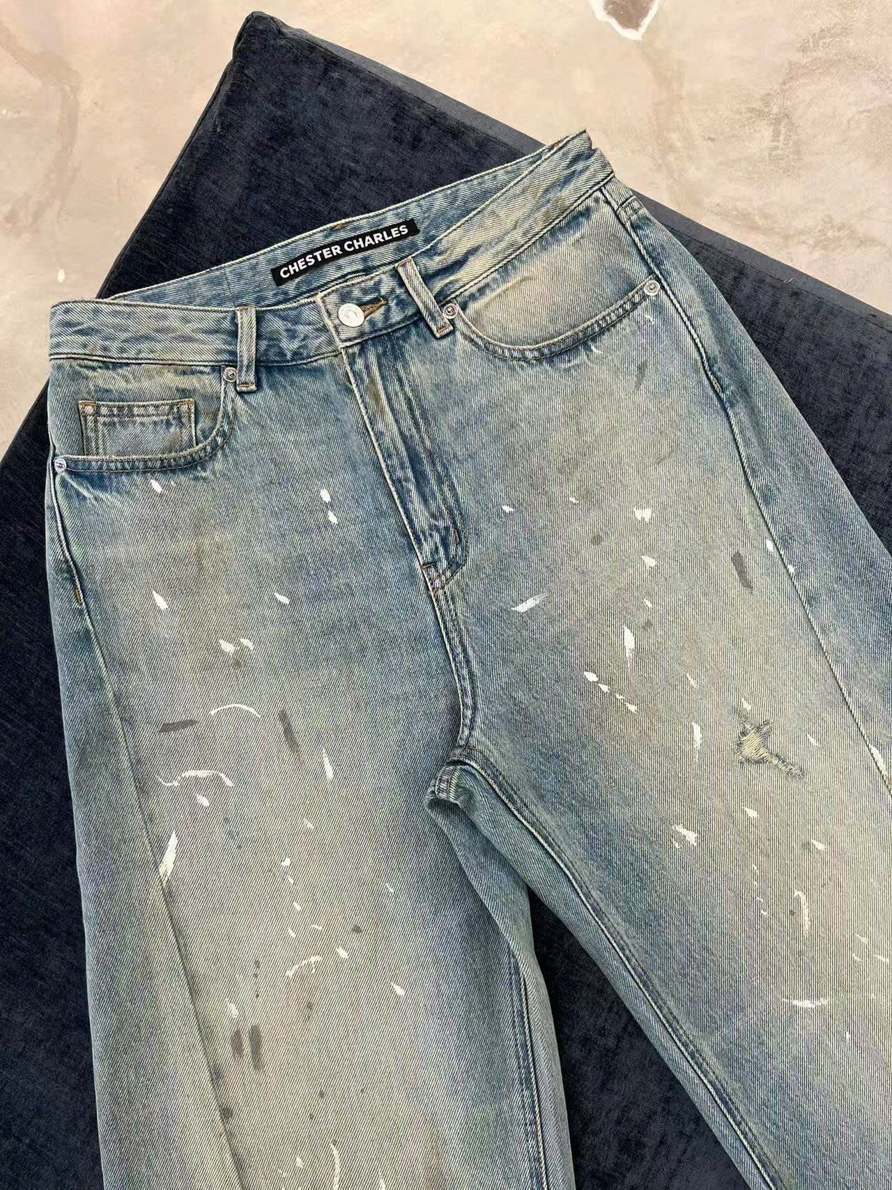  8.Quần Jean ly chéo , vẩy sơn 