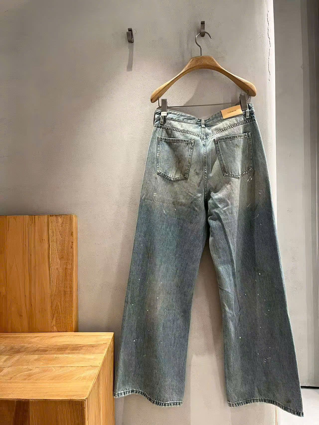  8.Quần Jean ly chéo , vẩy sơn 