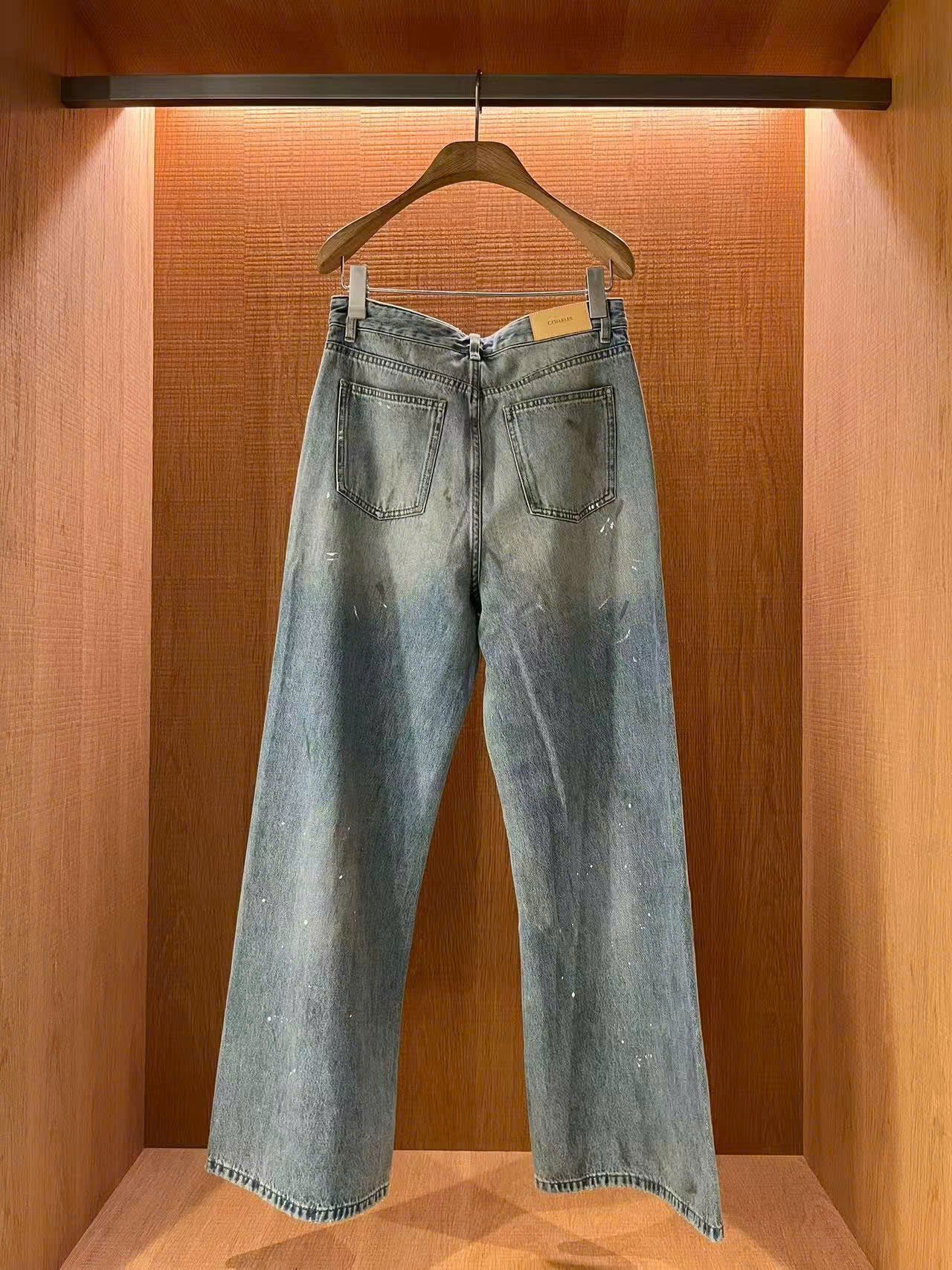  8.Quần Jean ly chéo , vẩy sơn 