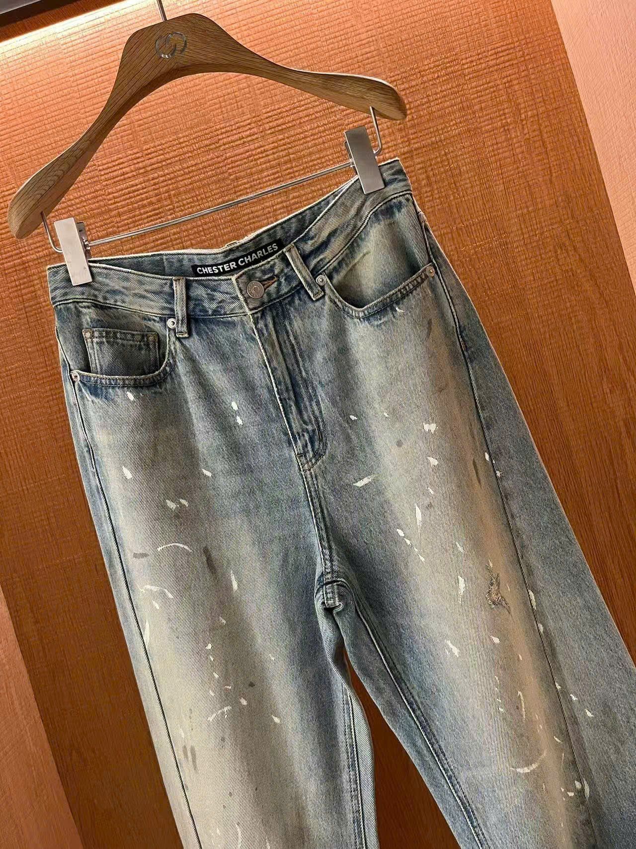  8.Quần Jean ly chéo , vẩy sơn 