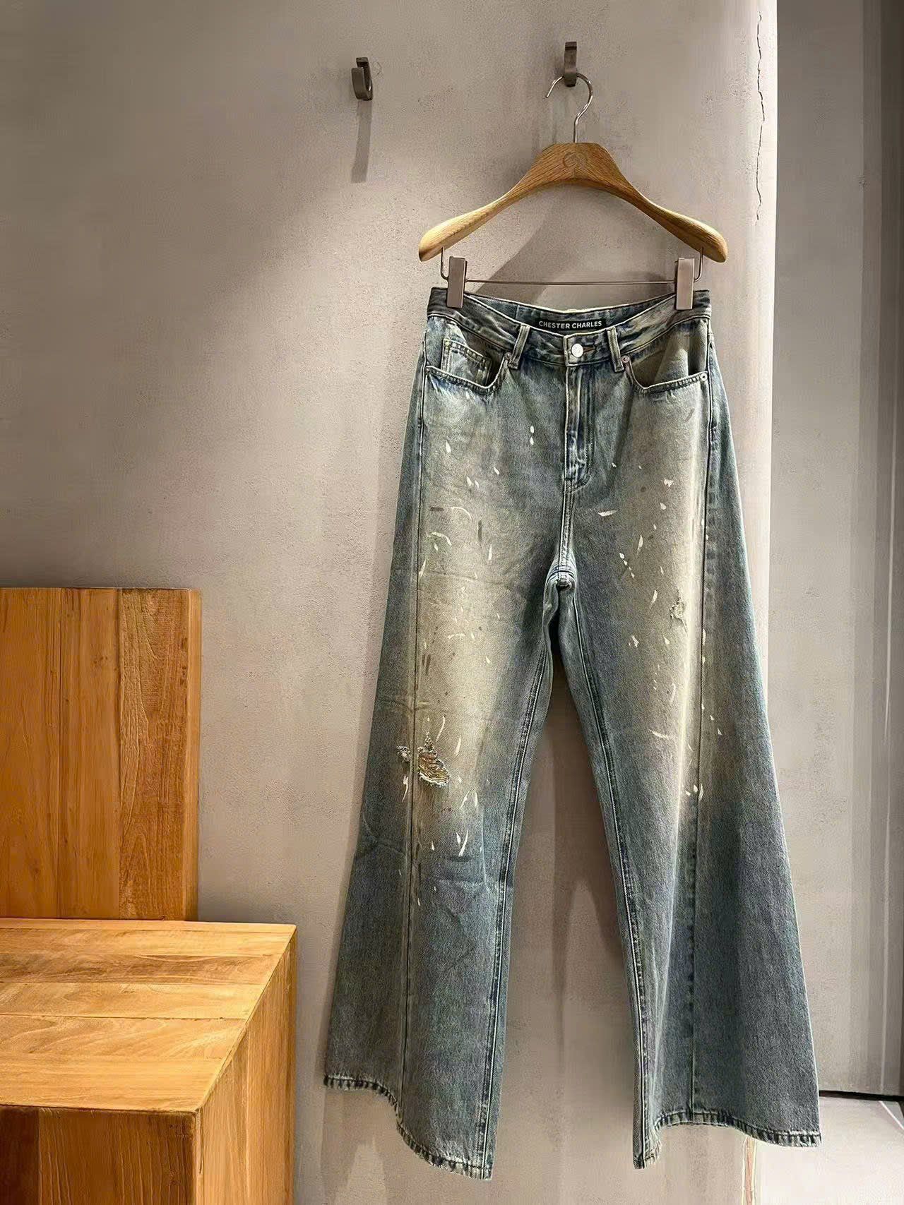  8.Quần Jean ly chéo , vẩy sơn 