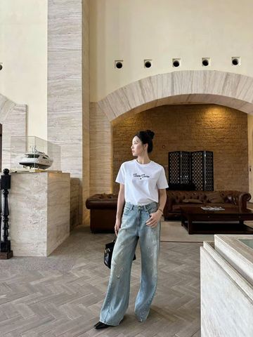  8.Quần Jean ly chéo , vẩy sơn 