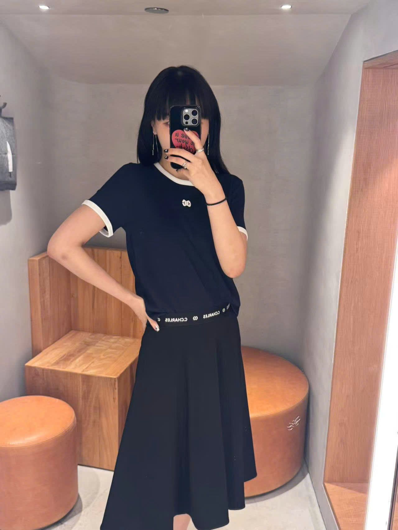  Áo Navy đậm- viền trắng, logo CC nhỏ ngực 