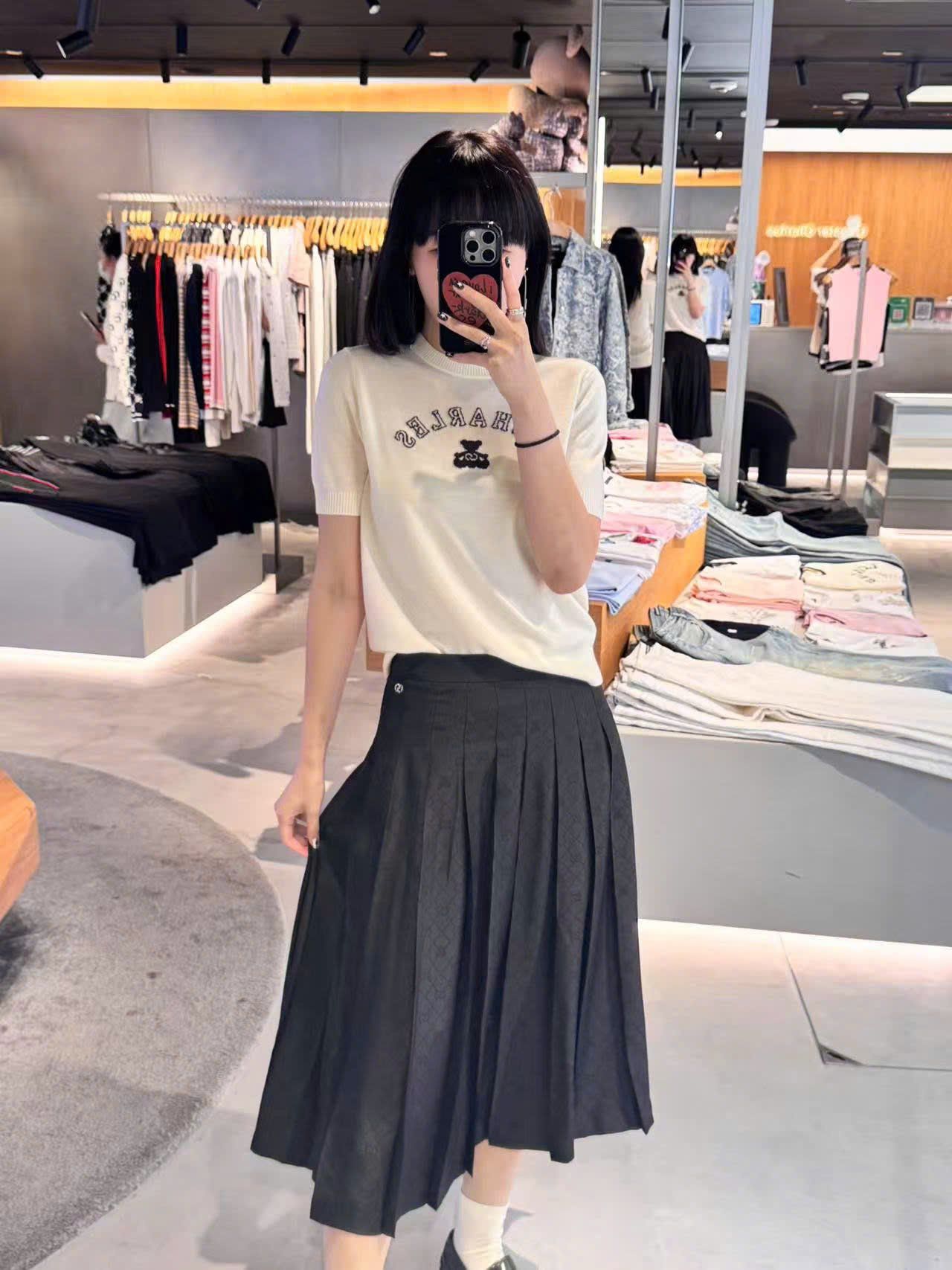  Chân váy dài Lụa full logo lì 