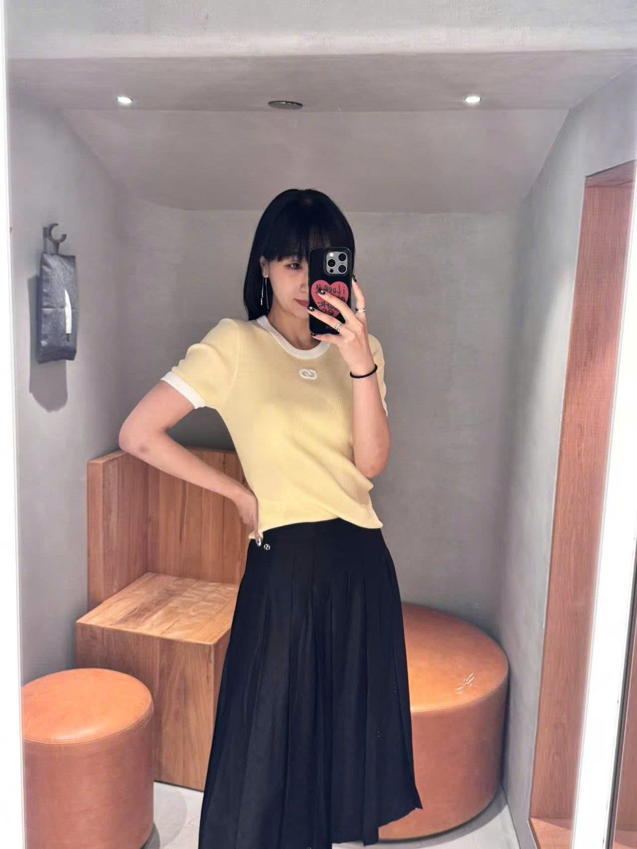  Chân váy dài Lụa full logo lì 