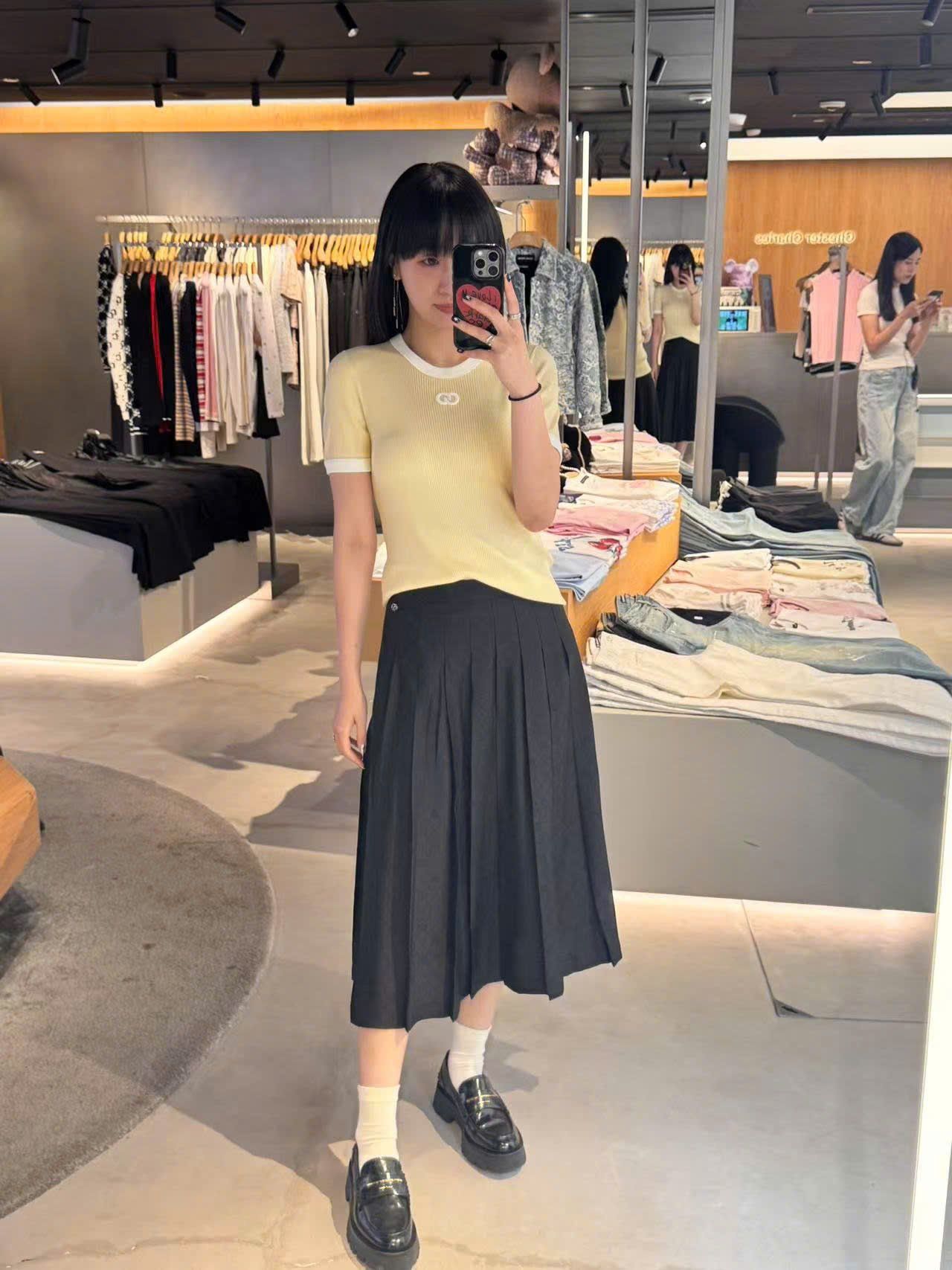  Chân váy dài Lụa full logo lì 