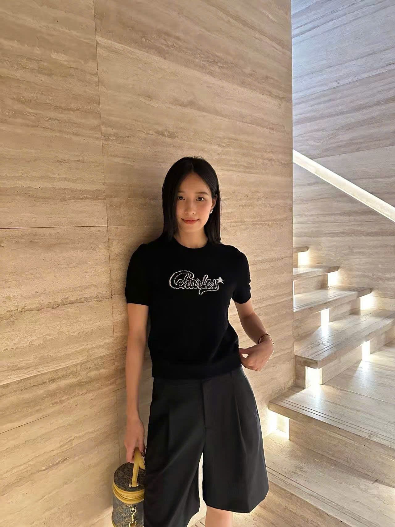  4.Quần sooc vải ngố đen lưng cao 