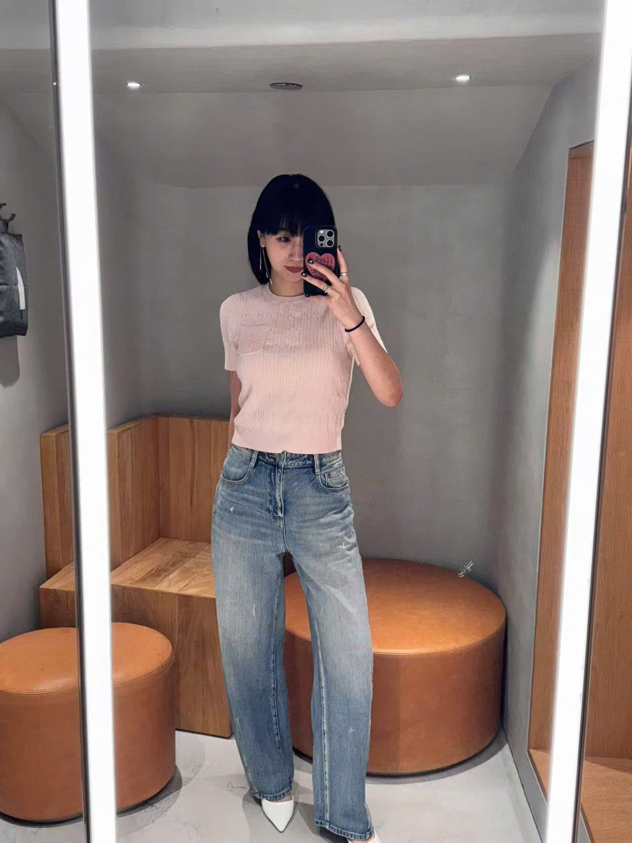  3.Áo hồng baby, vân sọc túi gấu 1 bên 