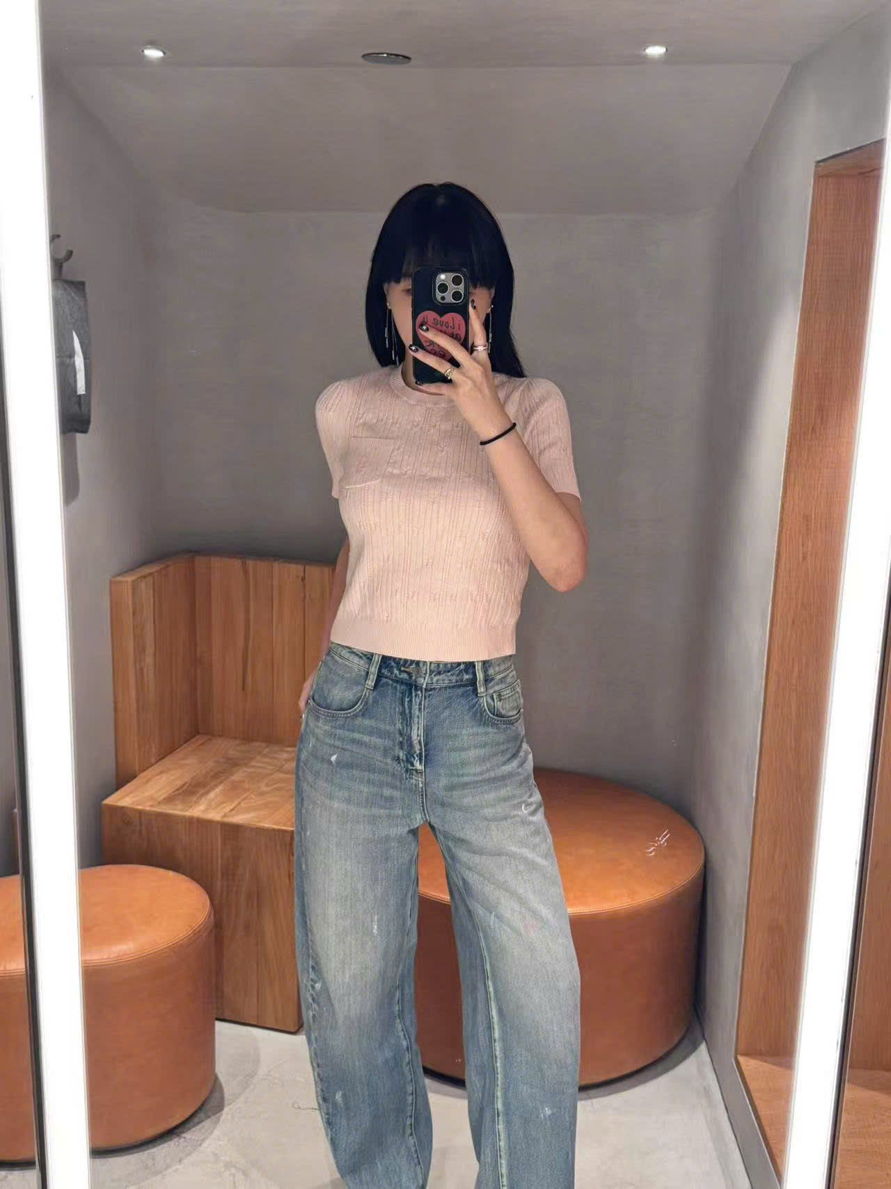  3.Áo hồng baby, vân sọc túi gấu 1 bên 