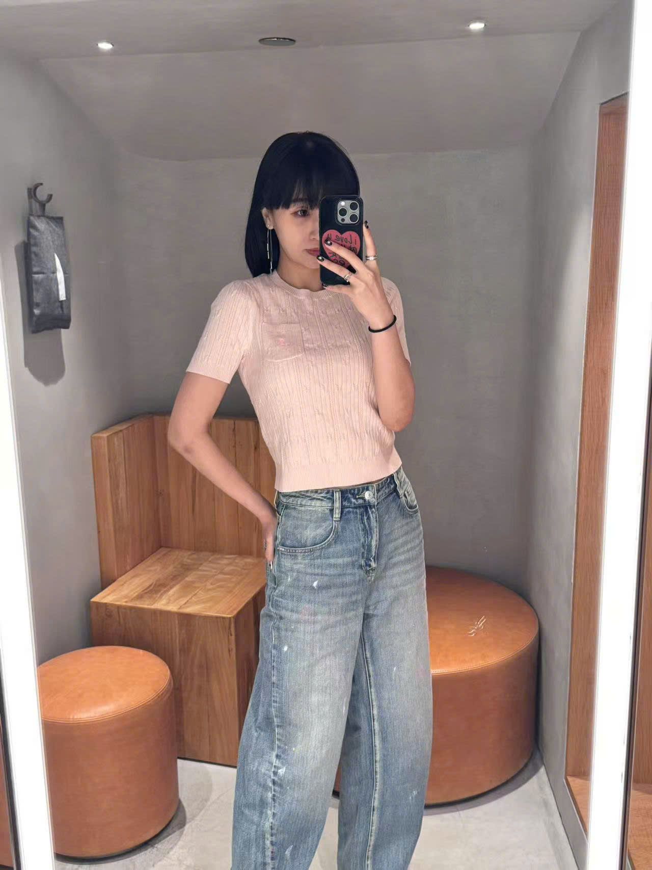  3.Áo hồng baby, vân sọc túi gấu 1 bên 