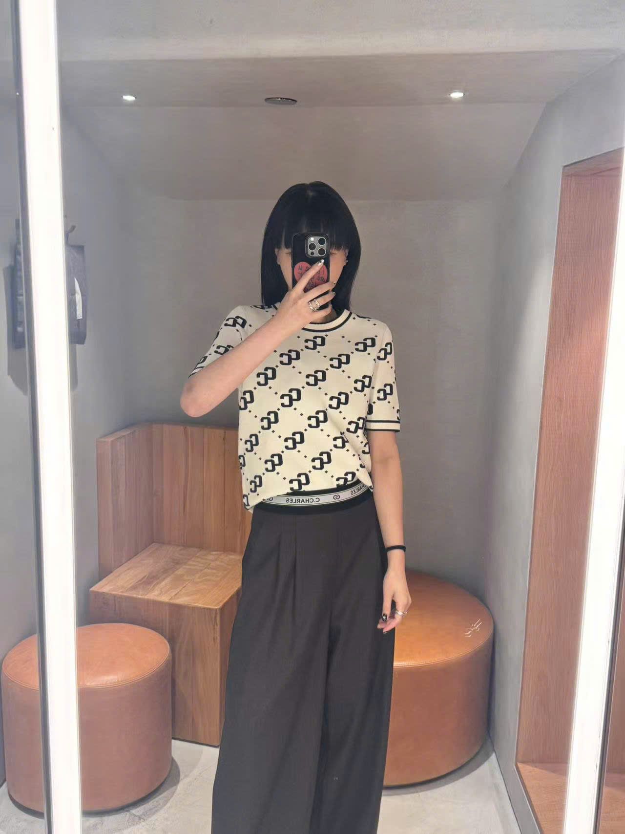  Áo trắng ngắn tay full logo 