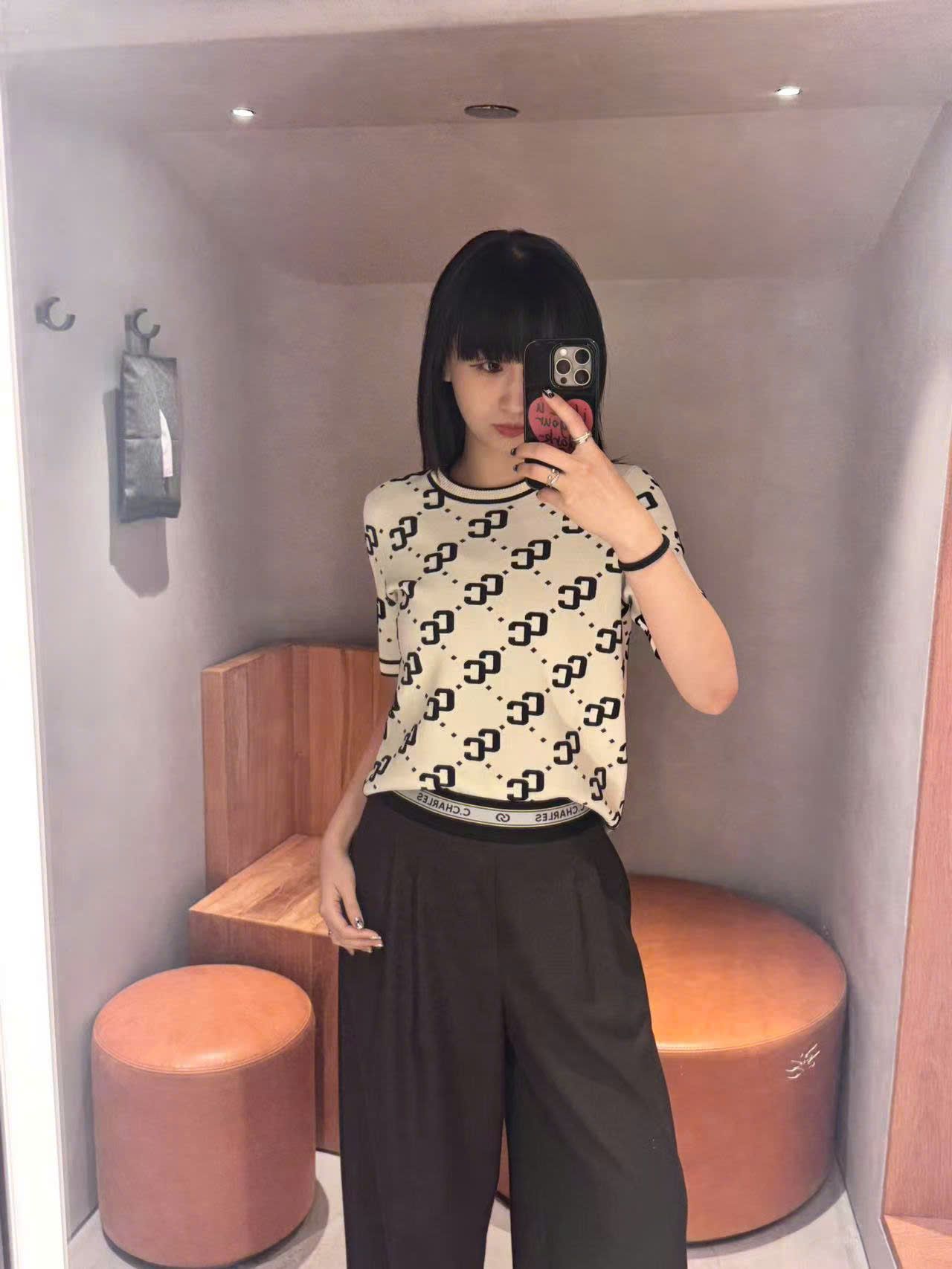  Áo trắng ngắn tay full logo 