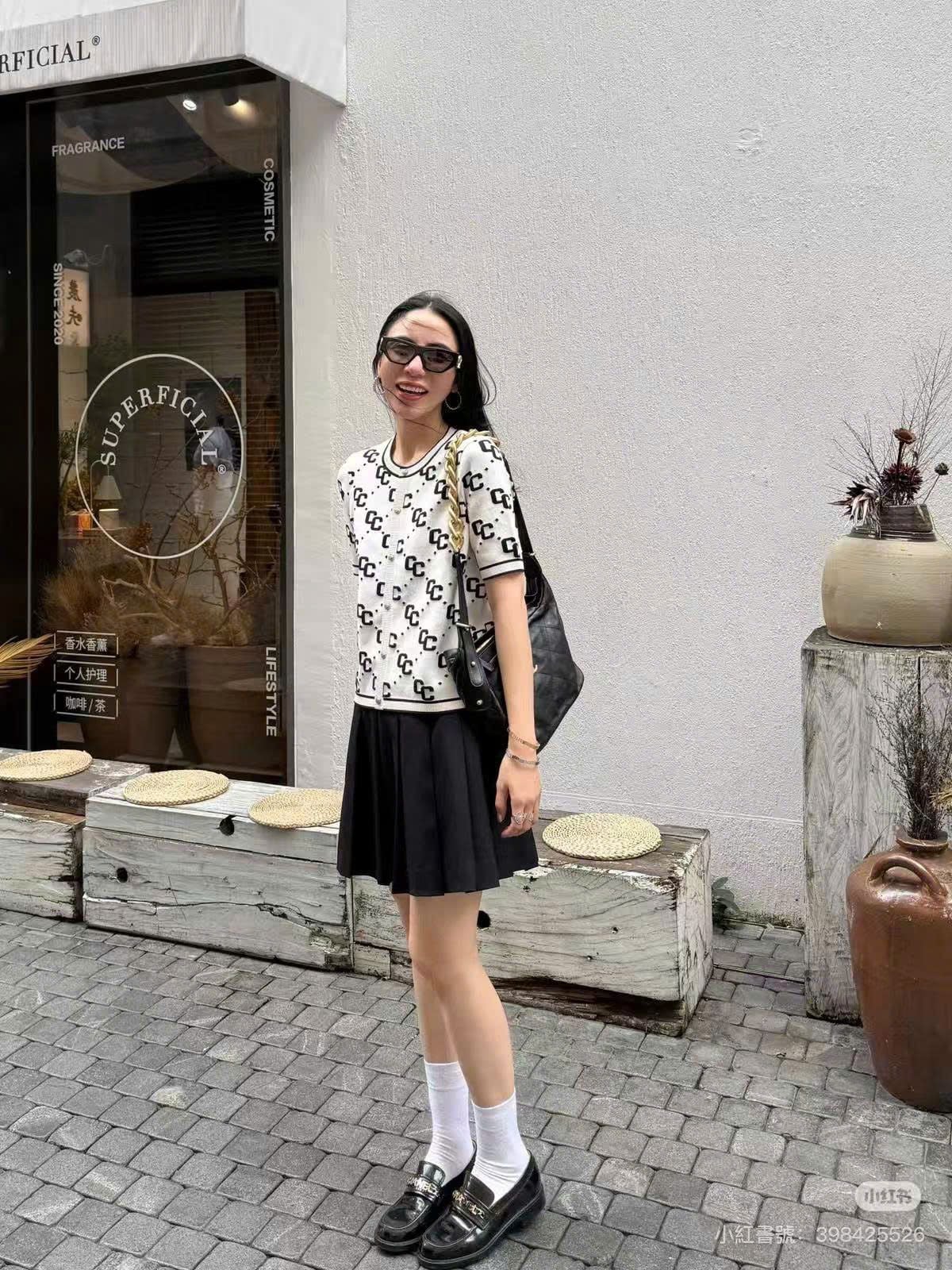  Áo CDG trắng ngắn tay full logo CC 