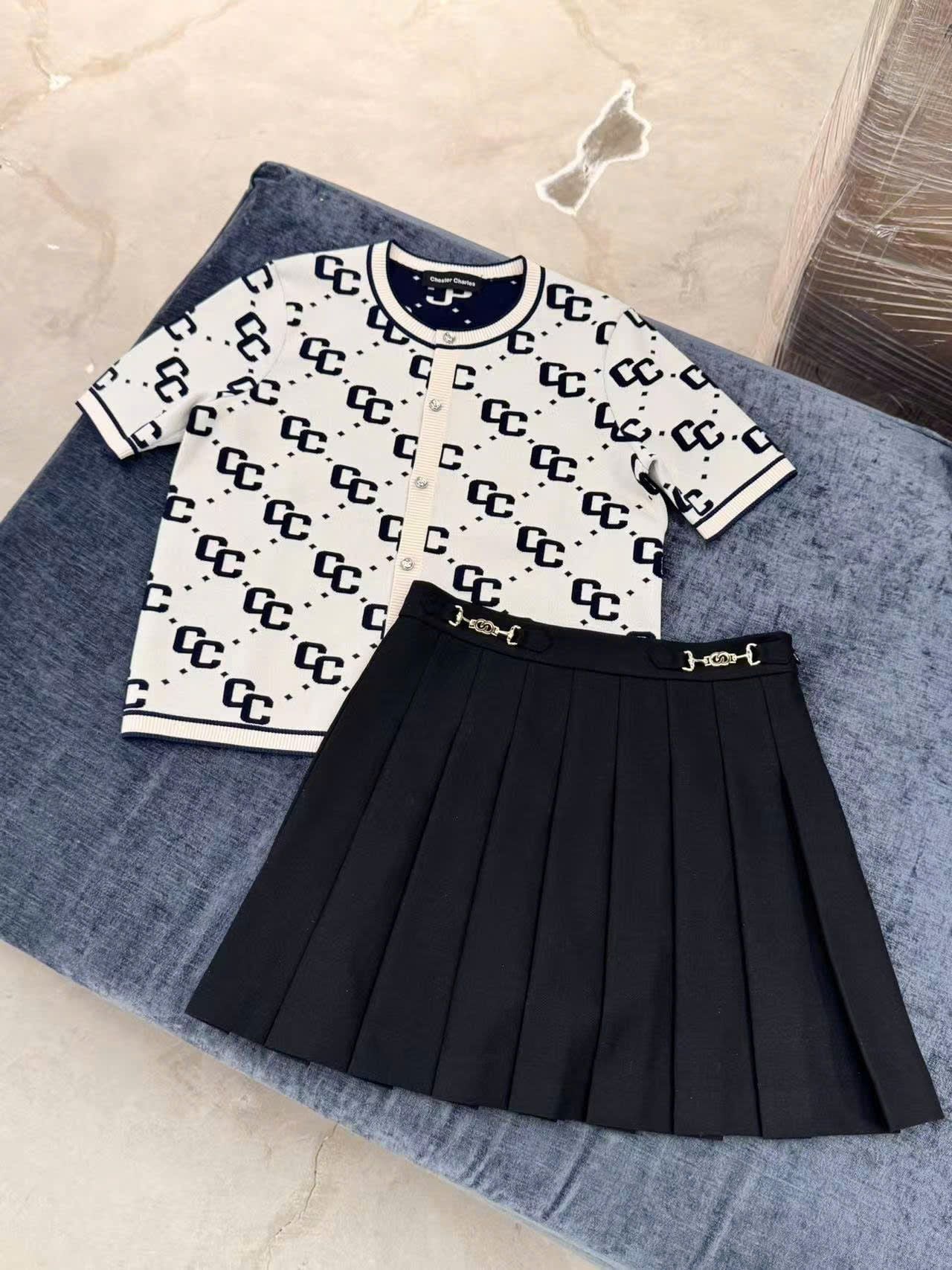  Áo CDG trắng ngắn tay full logo CC 