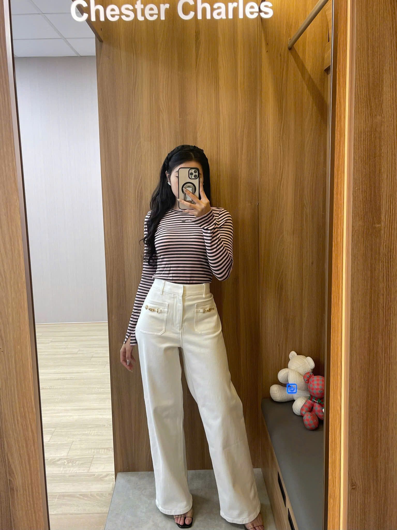  Áo thun kẻ đỏ trắng 