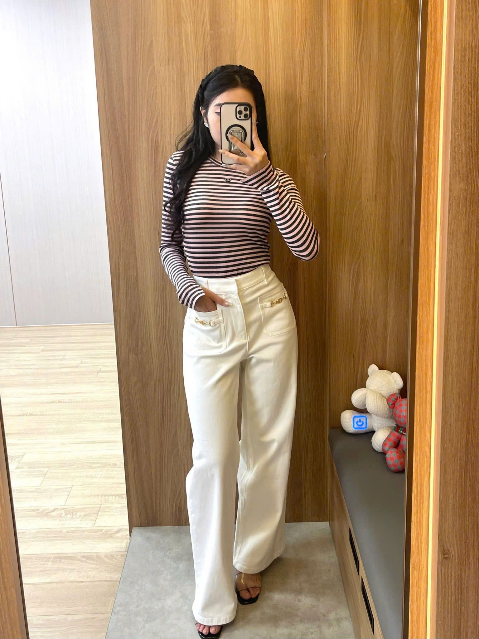  Áo thun kẻ đỏ trắng 