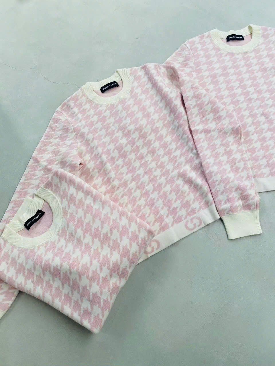  Áo len hồng trắng 