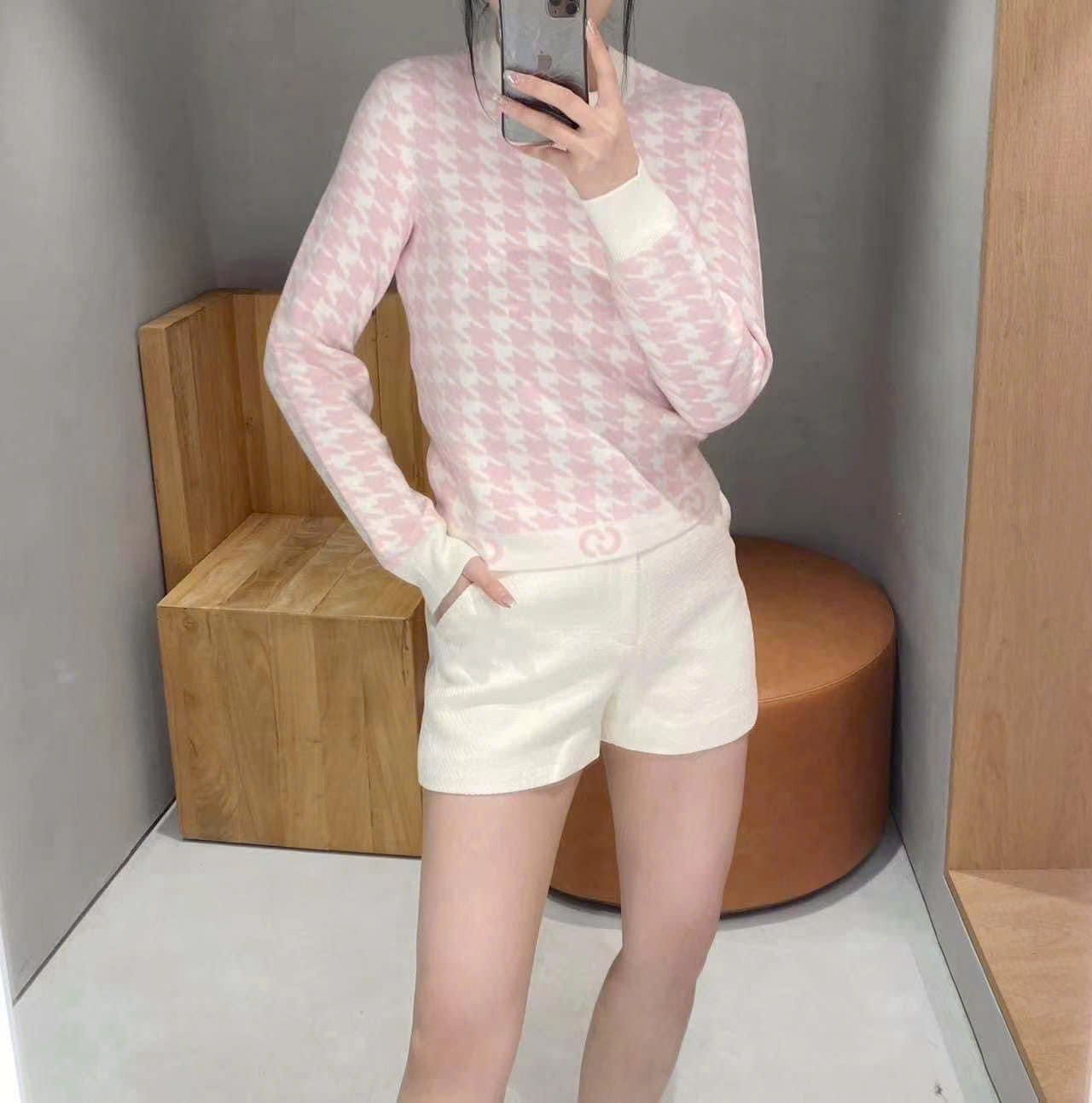  Áo len hồng trắng 