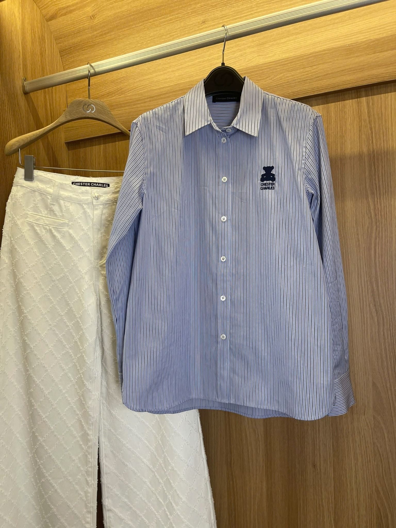  Sơ mi kẻ xanh gấu đen 