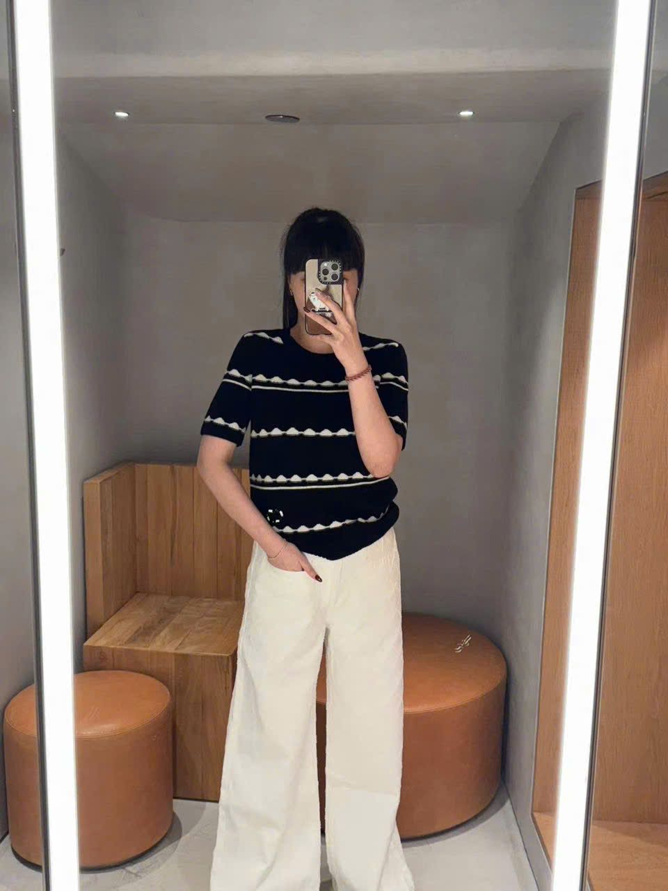  Áo len ngắn tay đen ziczac 