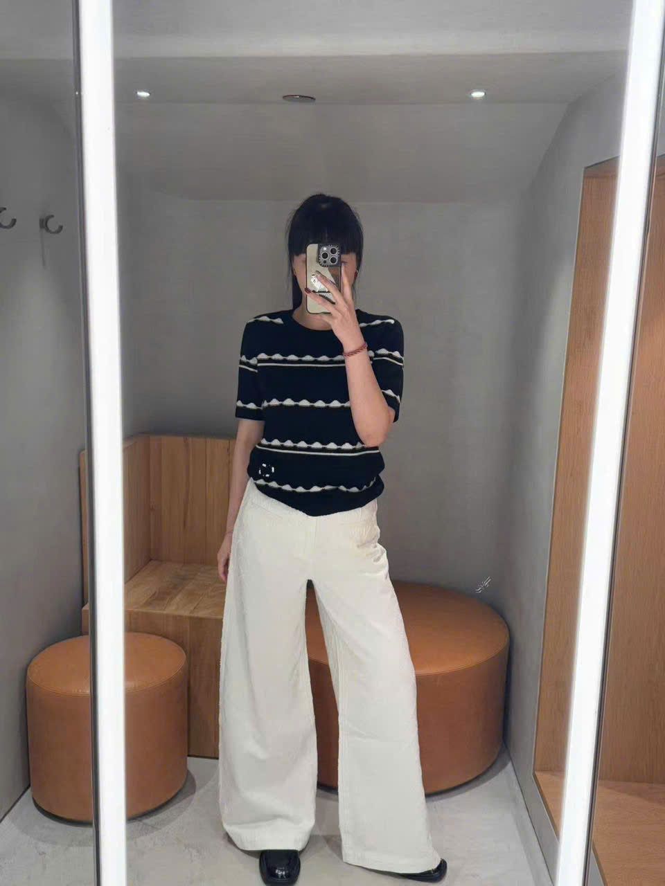  Áo len ngắn tay đen ziczac 