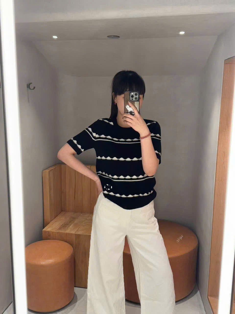  Áo len ngắn tay đen ziczac 