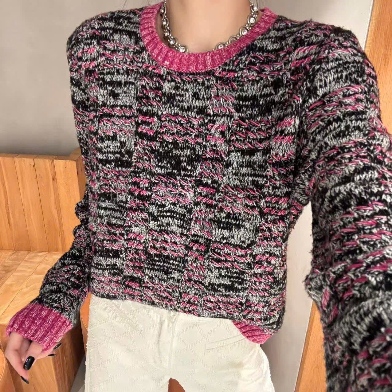  Áo len viền hồng dài tay 