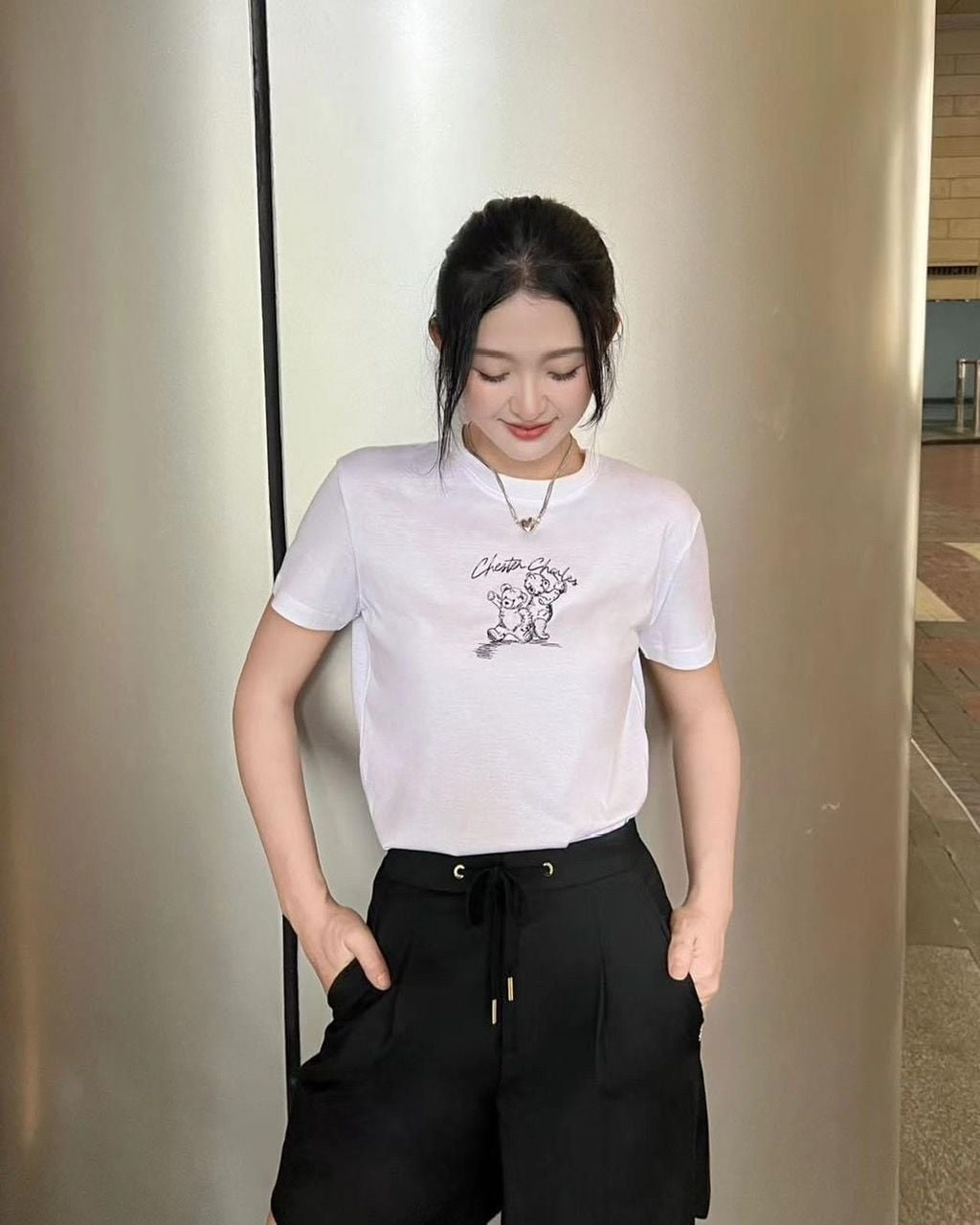  Áo phông trắng - 2 gấu 