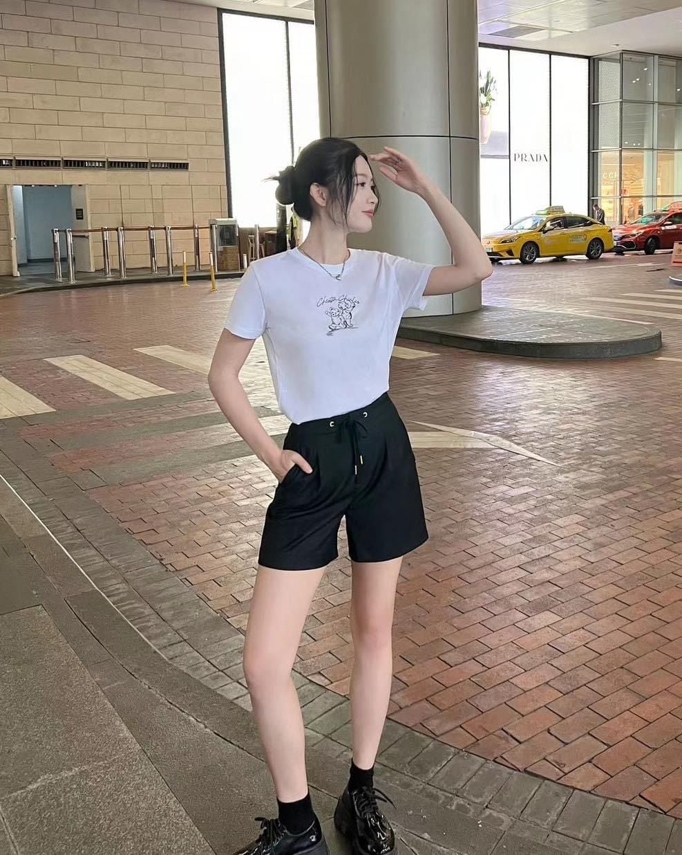  Áo phông trắng - 2 gấu 