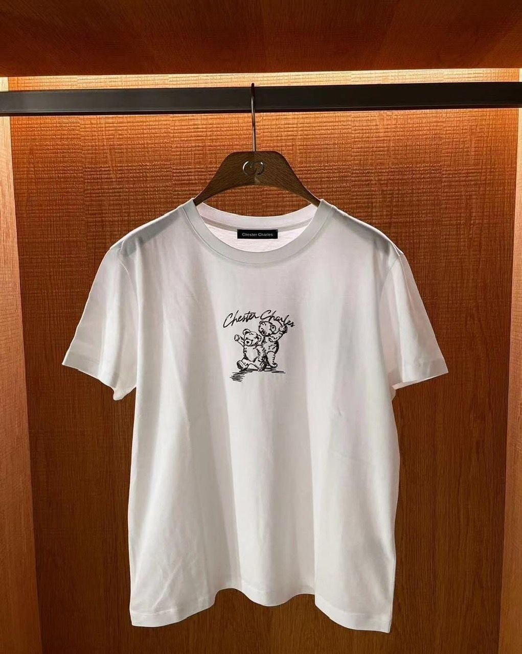  Áo phông trắng - 2 gấu 