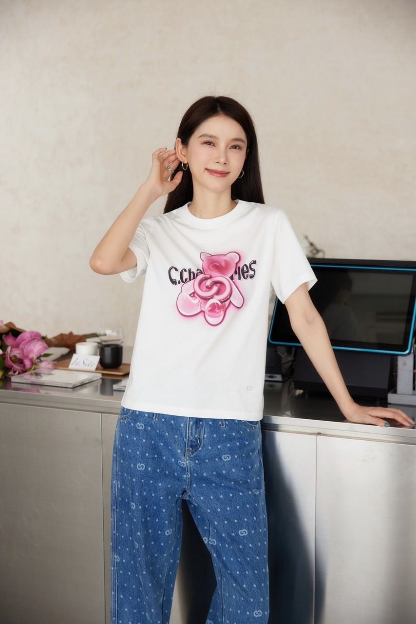  Áo phông trắng - gấu hồng kim tuyến 