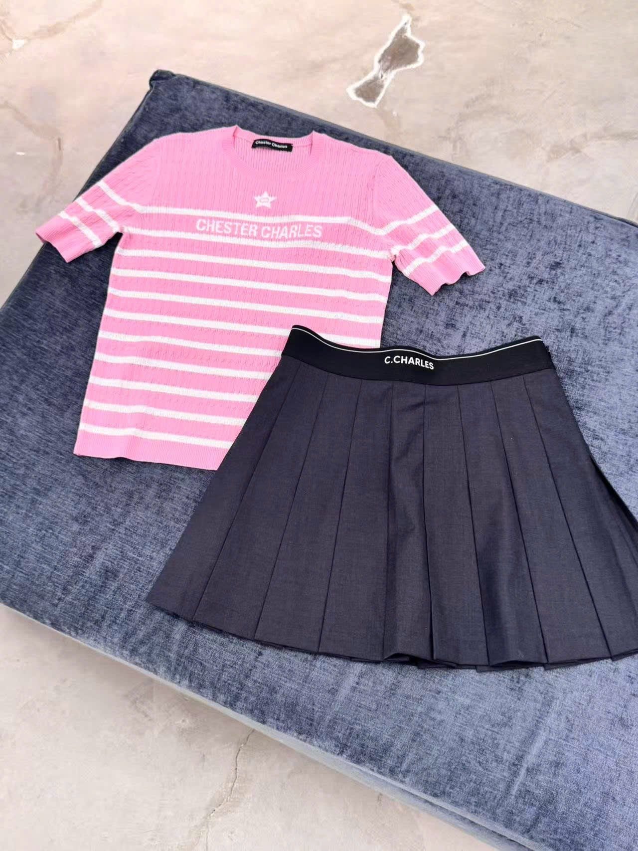  Áo hồng kẻ ngang trắng - ngôi sao giữa 