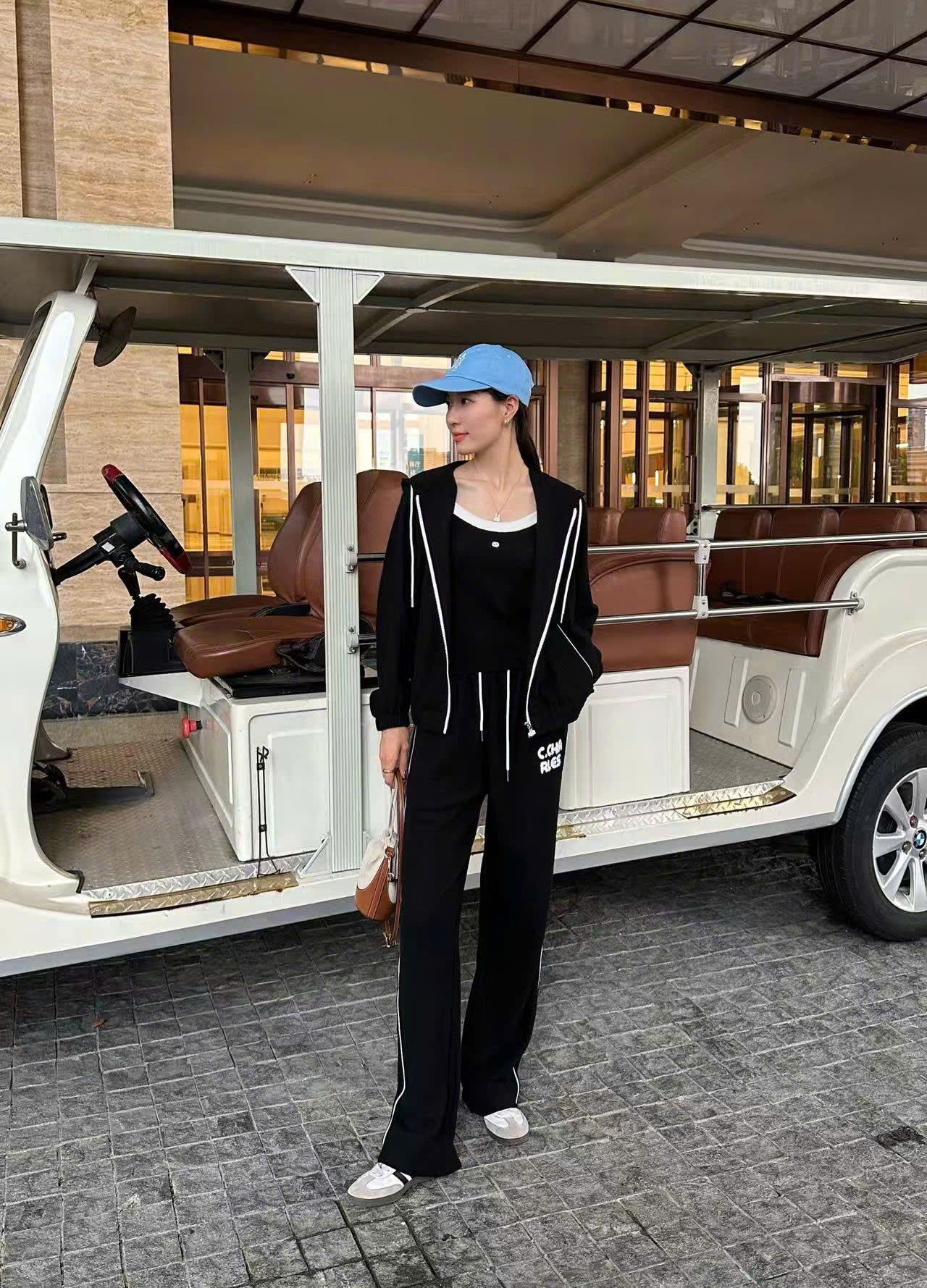  Quần nỉ đen dây rút - Chữ C.Charles trắng set 