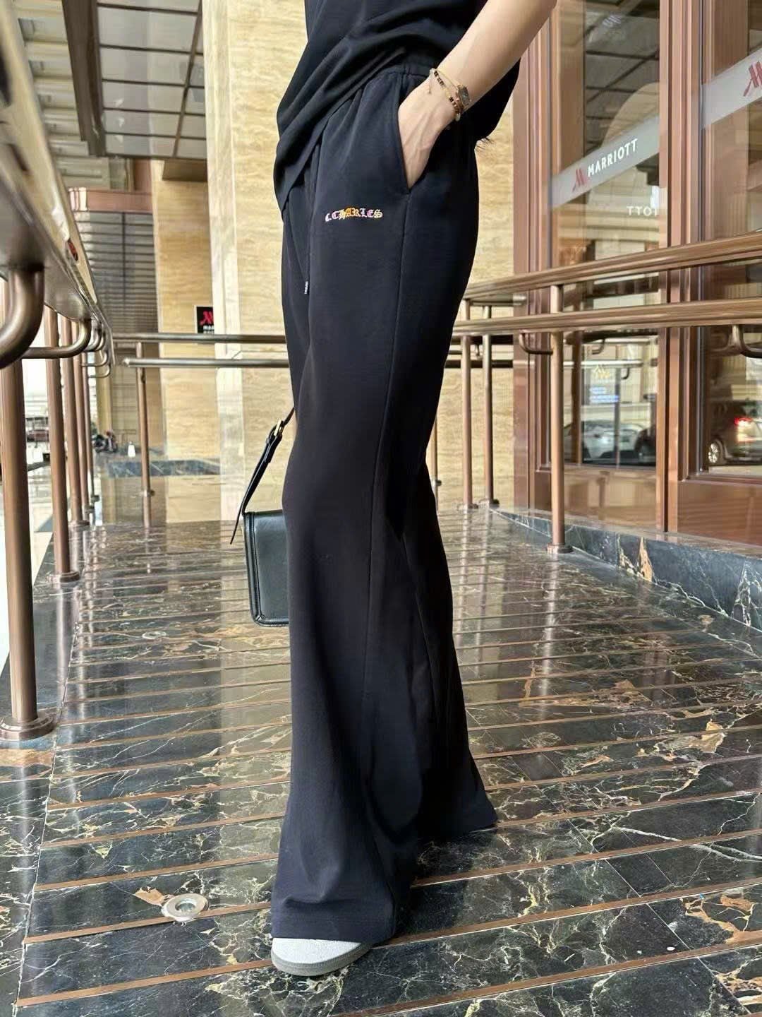  Quần nỉ dài Logo sắc màu 